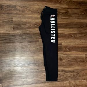 Black Hollister sweat pants